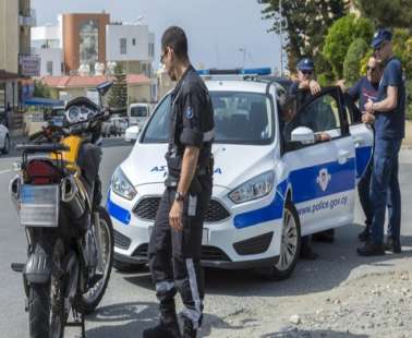 Στην παλιά Λευκωσία αστυνομικοί που φεύγουν από φρουρές