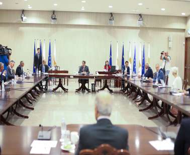 Μια ανάσα πριν τα πιο αυστηρά μέτρα η Κύπρος