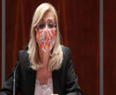 Δύο νέα σχέδια ανακοίνωσε η Υπουργός Εργασίας