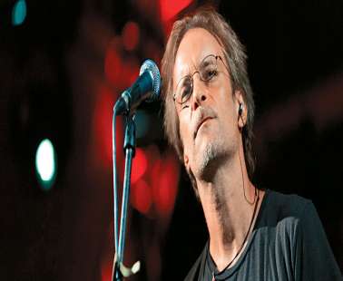 Μίλτος Πασχαλίδης…Τραγουδά ζωντανά στην Κύπρο!