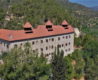 Κατανυκτικό Πάσχα στην Κύπρο σε 6 γυναικεία μοναστήρια