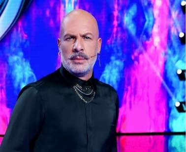 Νίκος Μουτσινάς: Αποκάλυψαν τον σύντροφό του και αυτός… ξεκαθαρίζει για πρώτη φορά