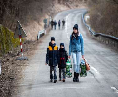 Η Πολωνία θα χρεώνει τους Ουκρανούς πρόσφυγες για σίτιση και στέγαση μετά από τέσσερις μήνες