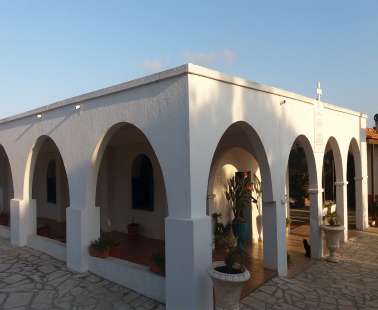 Εξωκλήσι και σπηλιά Παναγίας Ευαγγελίστριας