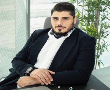 Ο Κύπριος σχεδιαστής κοσμημάτων Πάνος Μελέκκης διαπρέπει στο Ντουμπάι