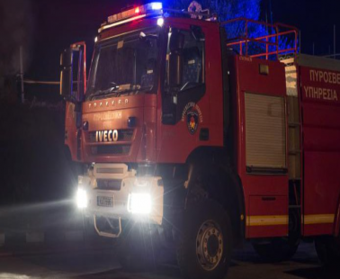Πετροπόλεμος σε πυροσβέστες στα Πολεμίδια