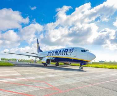 Η Ryanair δεν θα απαιτεί από τους επιβάτες να κάνουν το εμβόλιο