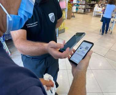 Είσαι ανεμβολίαστος; Τι πρέπει να γνωρίζεις για το SafePass από Δευτέρας