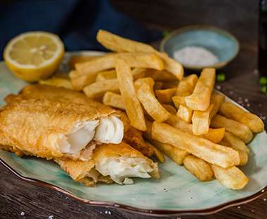 We know where you’re likely to find the best fish & chips in Pafos