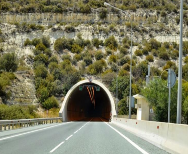 «Χειρόφρενο» στη σήραγγα Πάφου – Λεμεσού