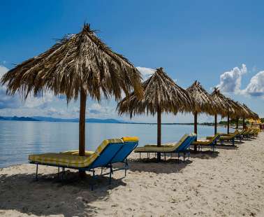 Παράγγειλε κυπριακό καφέ και ένα μικρό ποτήρι χυμό του είπαν ότι χρωστά 16 ευρώ