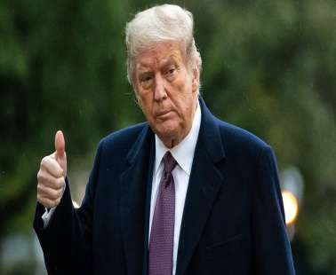Οι 13 ατάκες του Ντόναλντ Τραμπ για τον κορωνοϊό