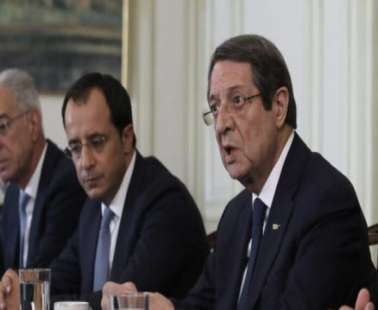 H κυβέρνηση κλείνει την πόρτα σε μέτρα στήριξης των νοικοκυριών και των μικρομεσαίων επιχειρήσεων