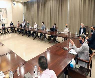 Ενημερώθηκαν εκπαιδευτικές οργανώσεις και οργανωμένοι γονείς για το «test to stay»