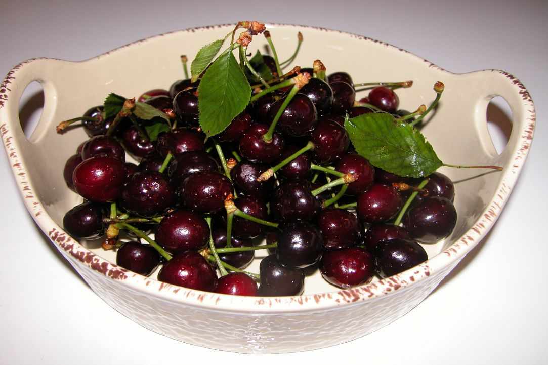 Kerasi gliko tou koutaliou(Cherry preserve) gallery image 4