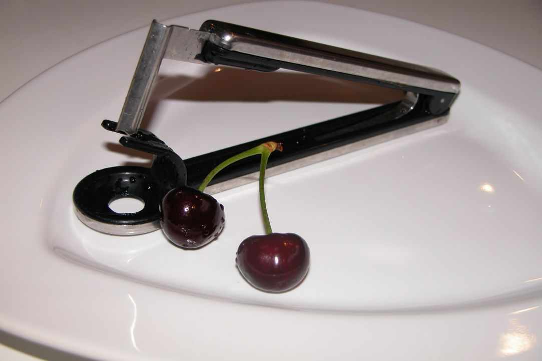 Kerasi gliko tou koutaliou(Cherry preserve) gallery image 5