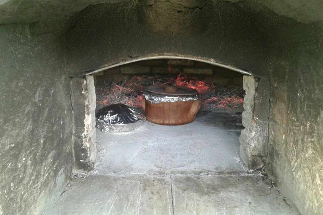 “PSITO” – Roasted meat & potatoes in clay pot