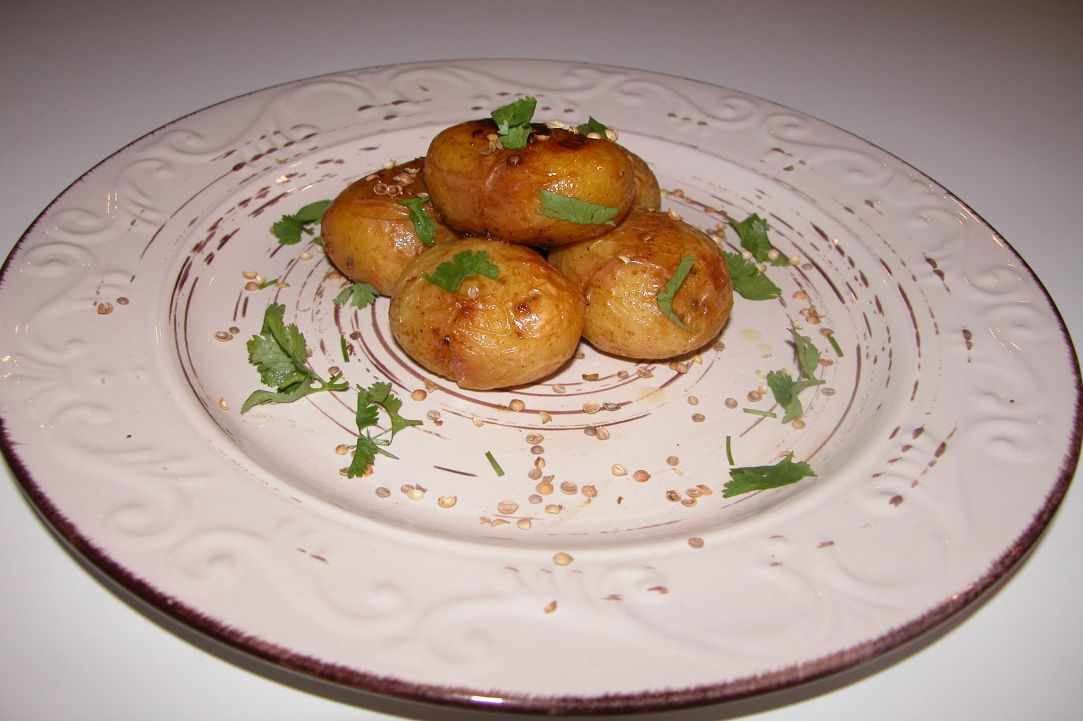 Patates Antinaktes (Baby potatoes cooked in red wine)