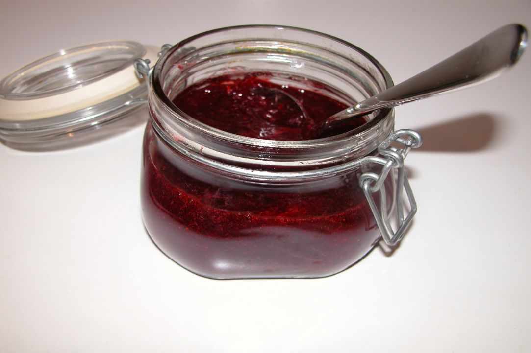 Marmellada Fraoula (Fresh Homemade Strawberry jam)
