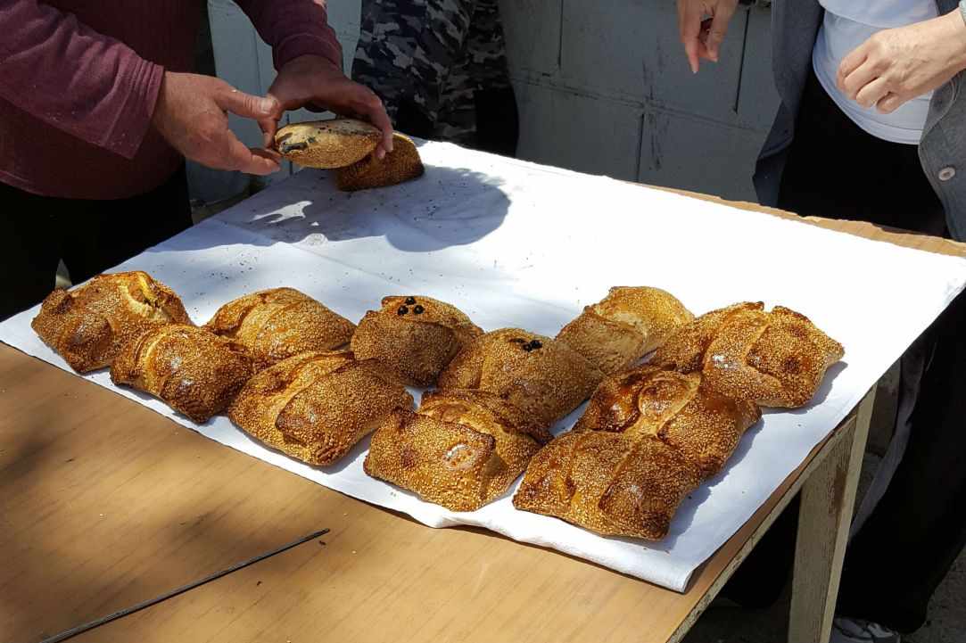 "Flaouna" - Easter bread