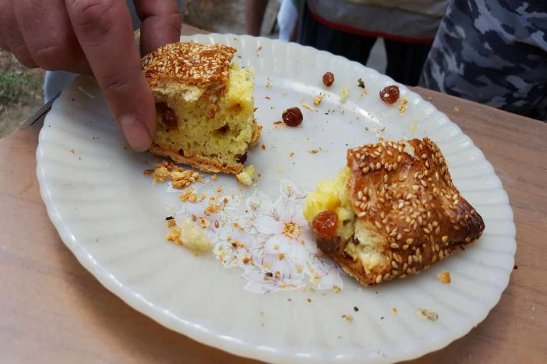 "Flaouna" - Easter bread