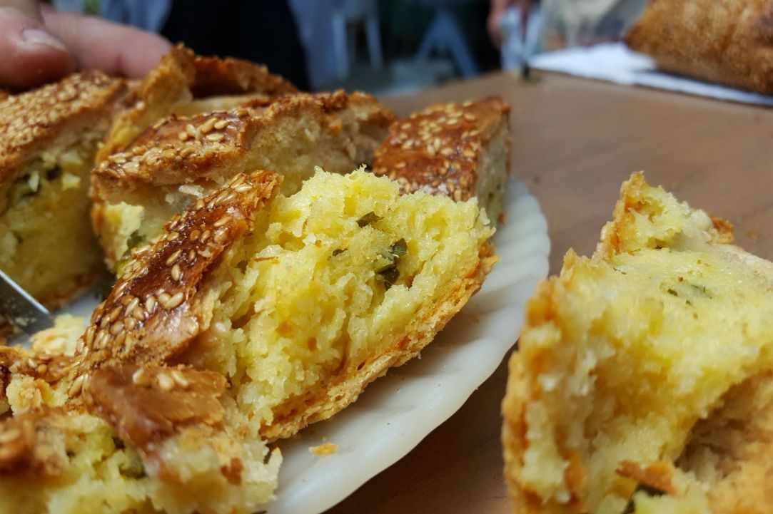 "Flaouna" - Easter bread