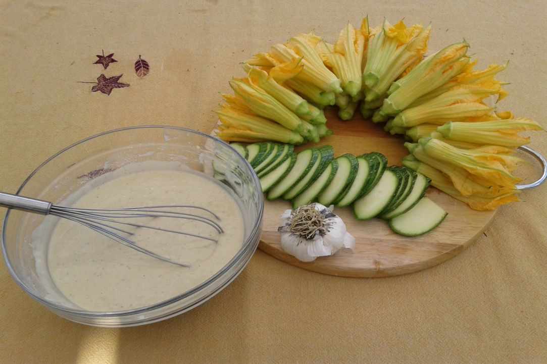 Crispy fried zucchini blossoms recipe gallery image 1