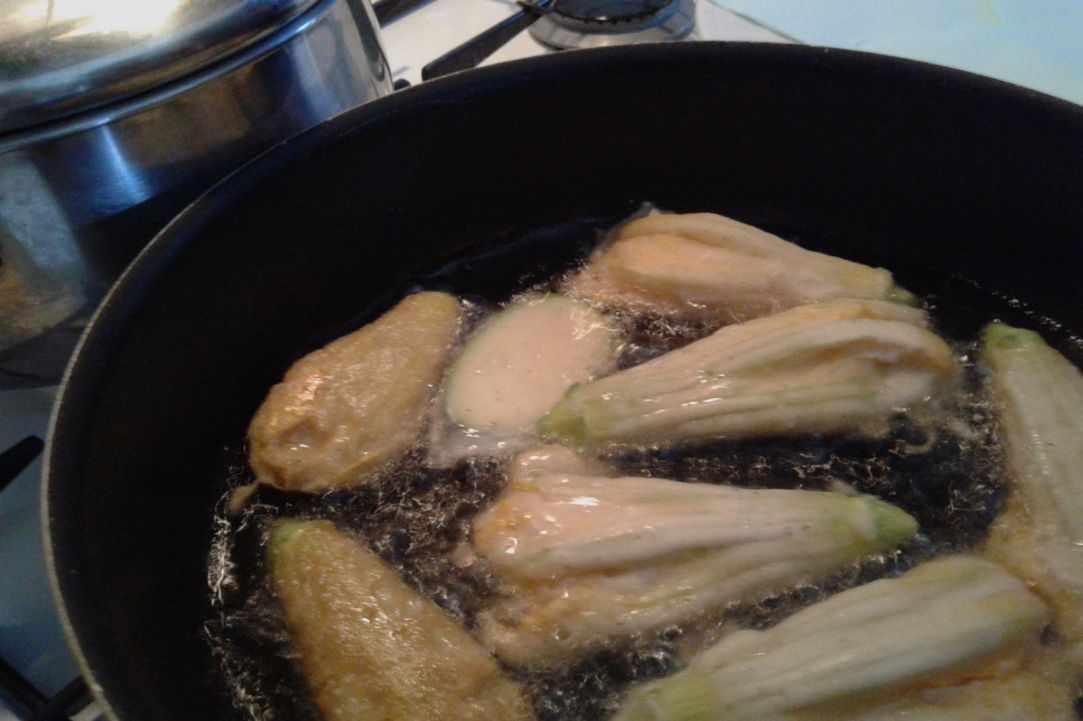 Crispy fried zucchini blossoms recipe