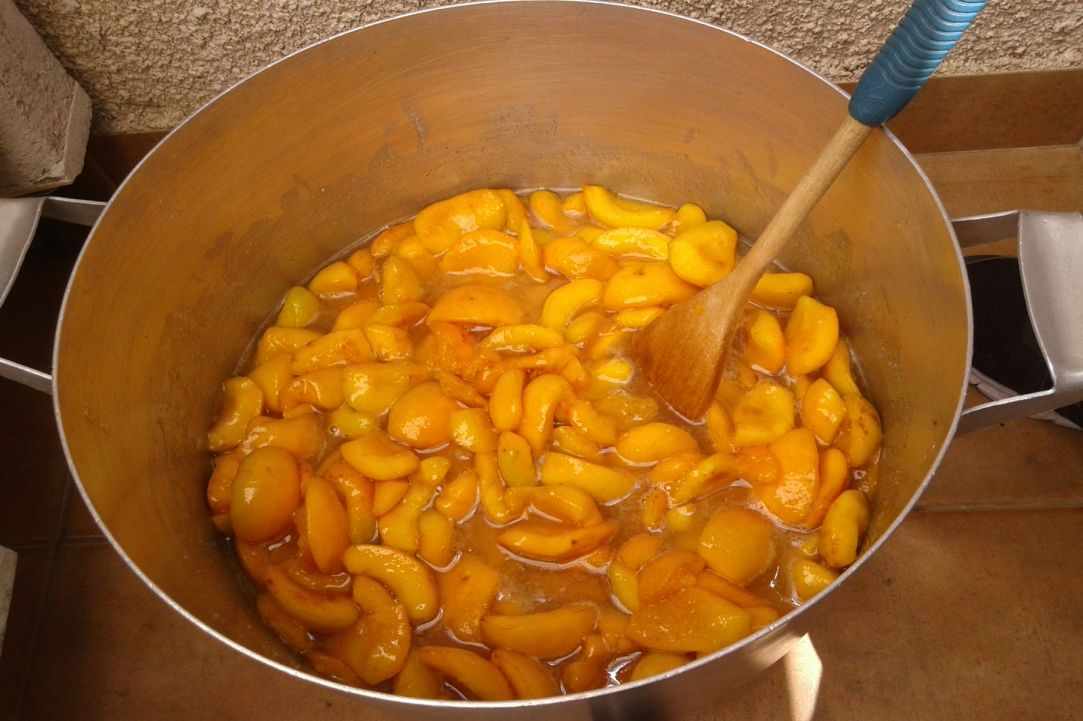 Apricot jam recipe gallery image 5