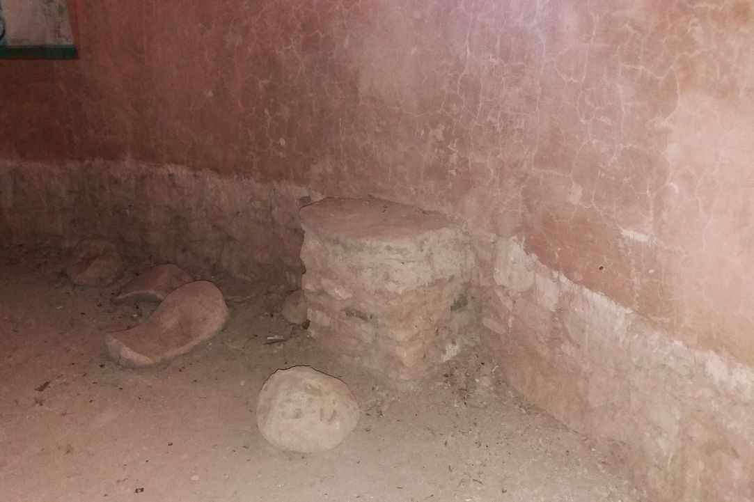 Pithos House