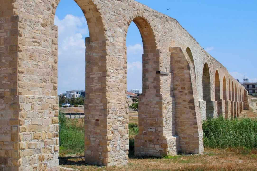 Kamares