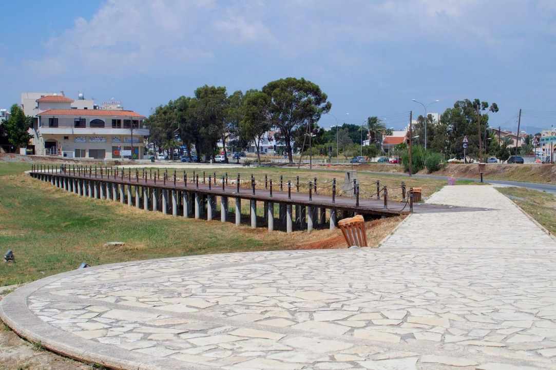 Kamares