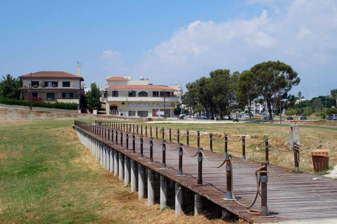 Kamares