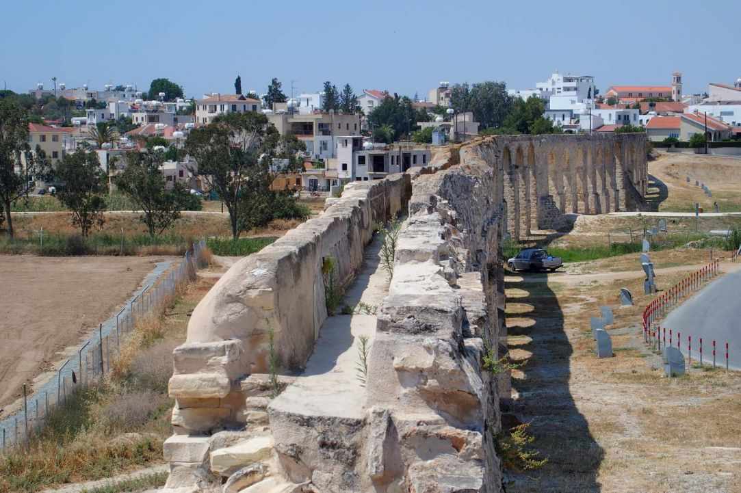 Kamares