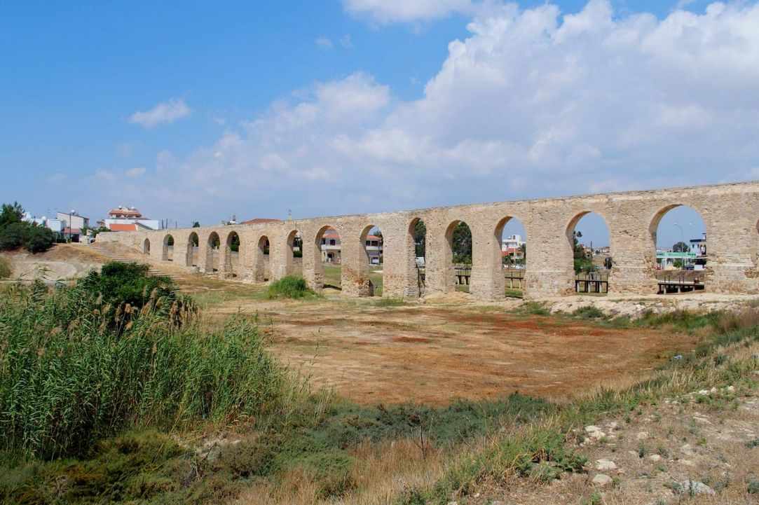 Kamares