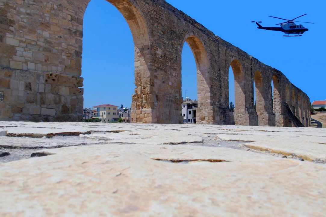 Kamares