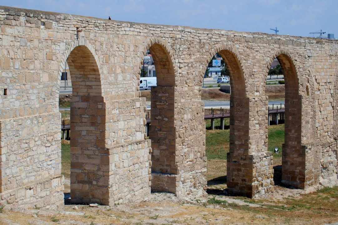 Kamares