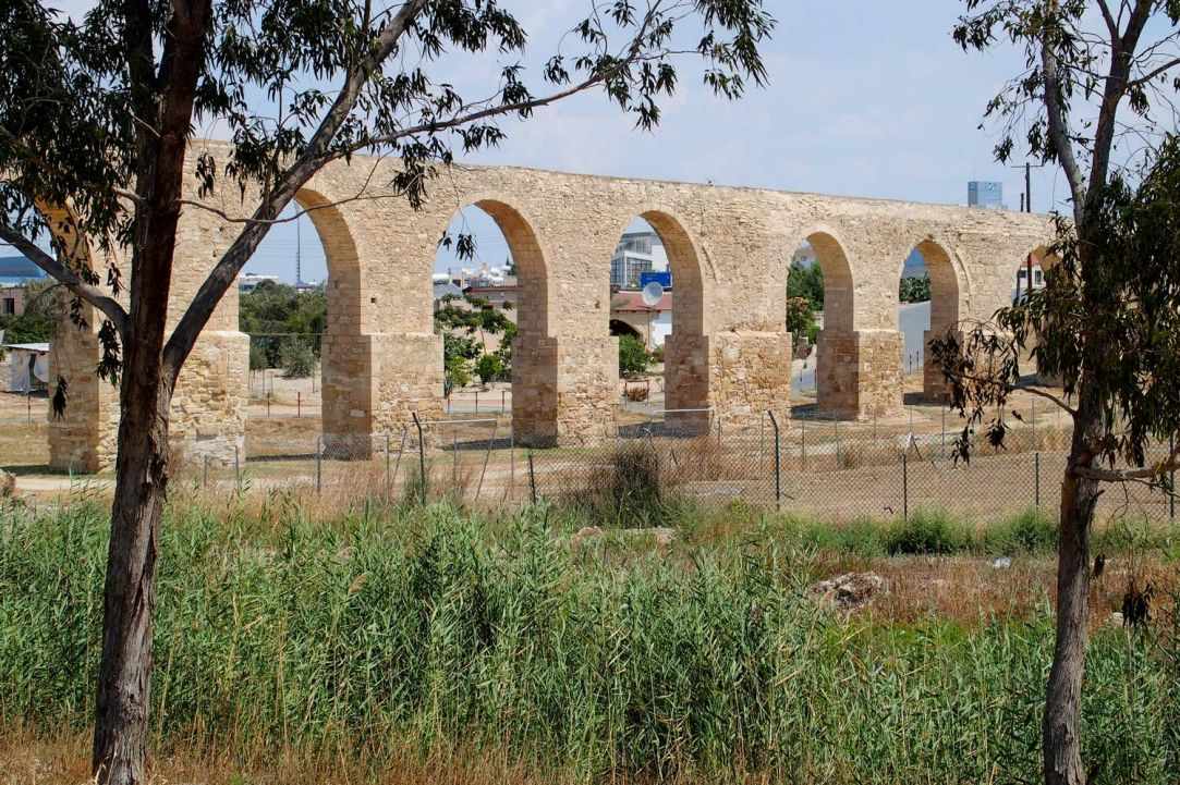 Kamares