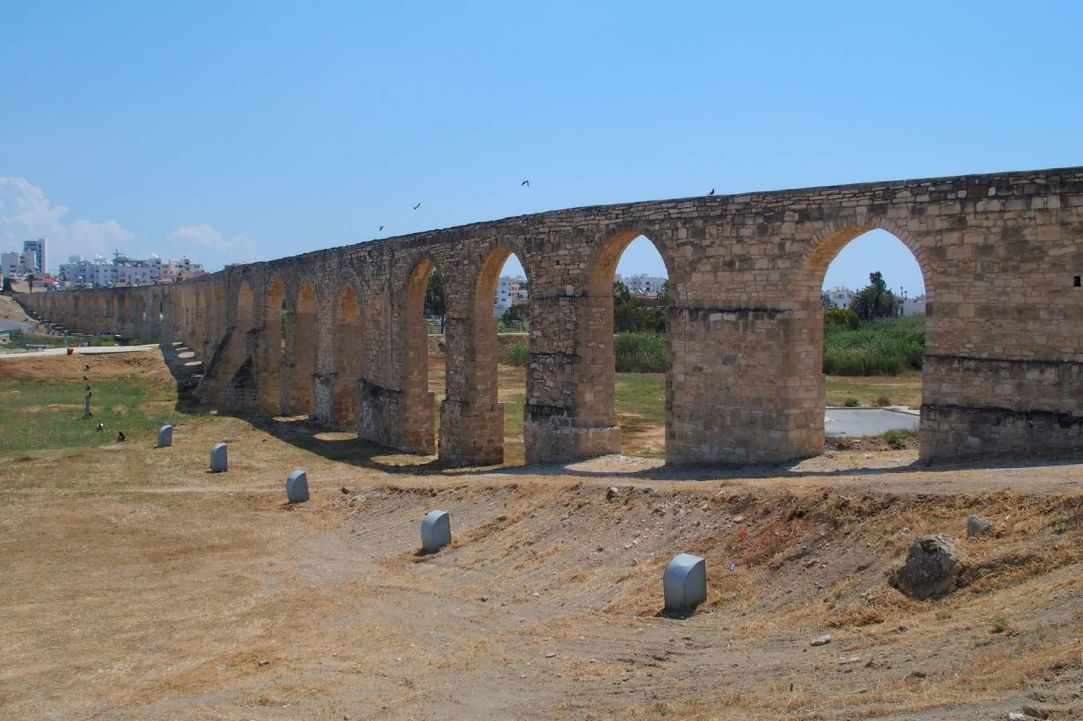 Kamares