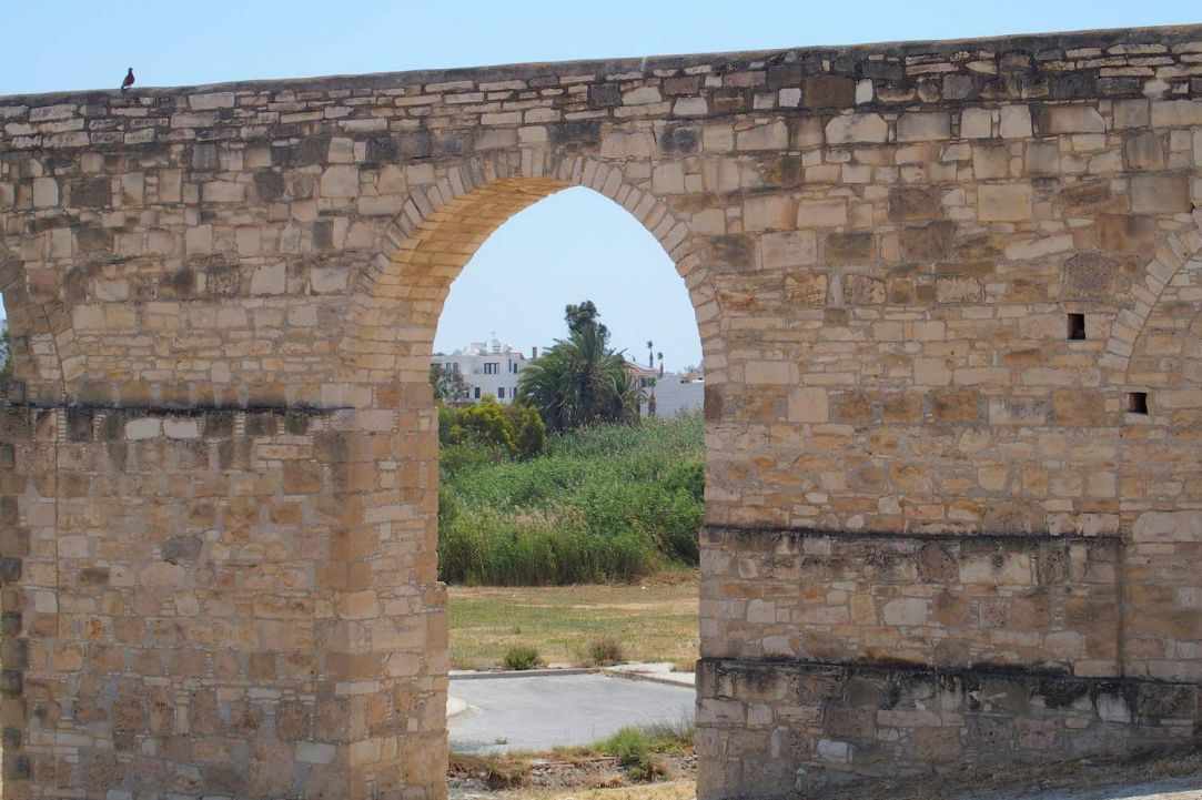 Kamares