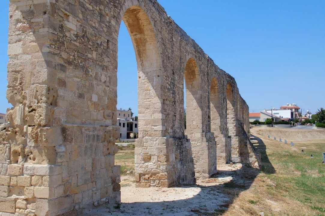 Kamares
