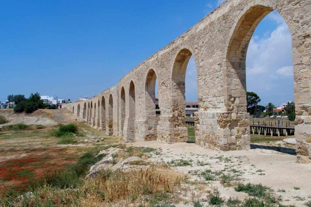 Kamares