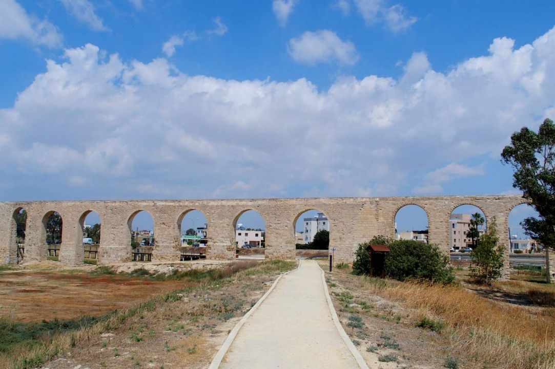 Kamares