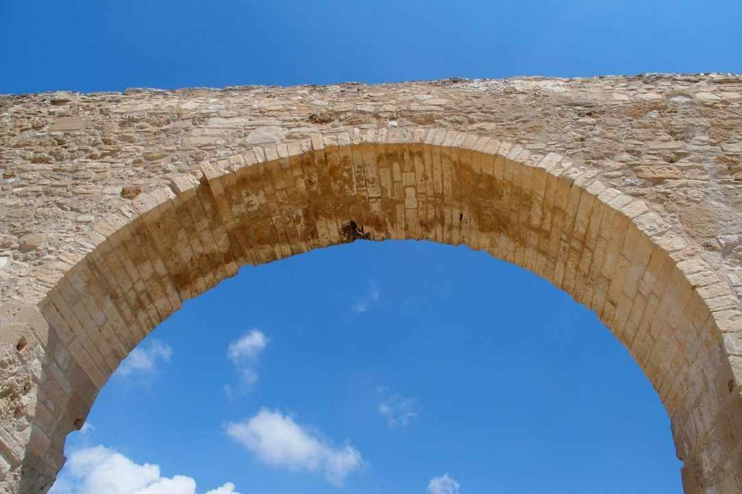 Kamares
