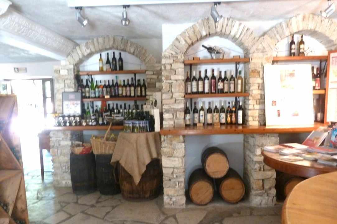 Commandaria gallery image 4