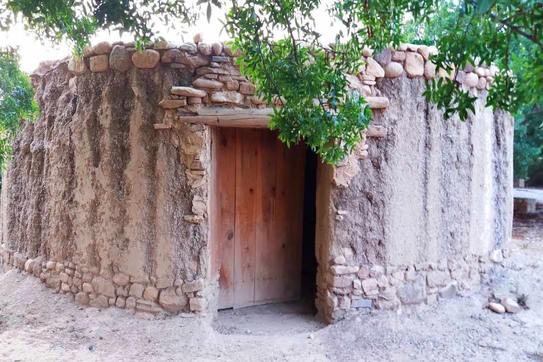 Pithos House