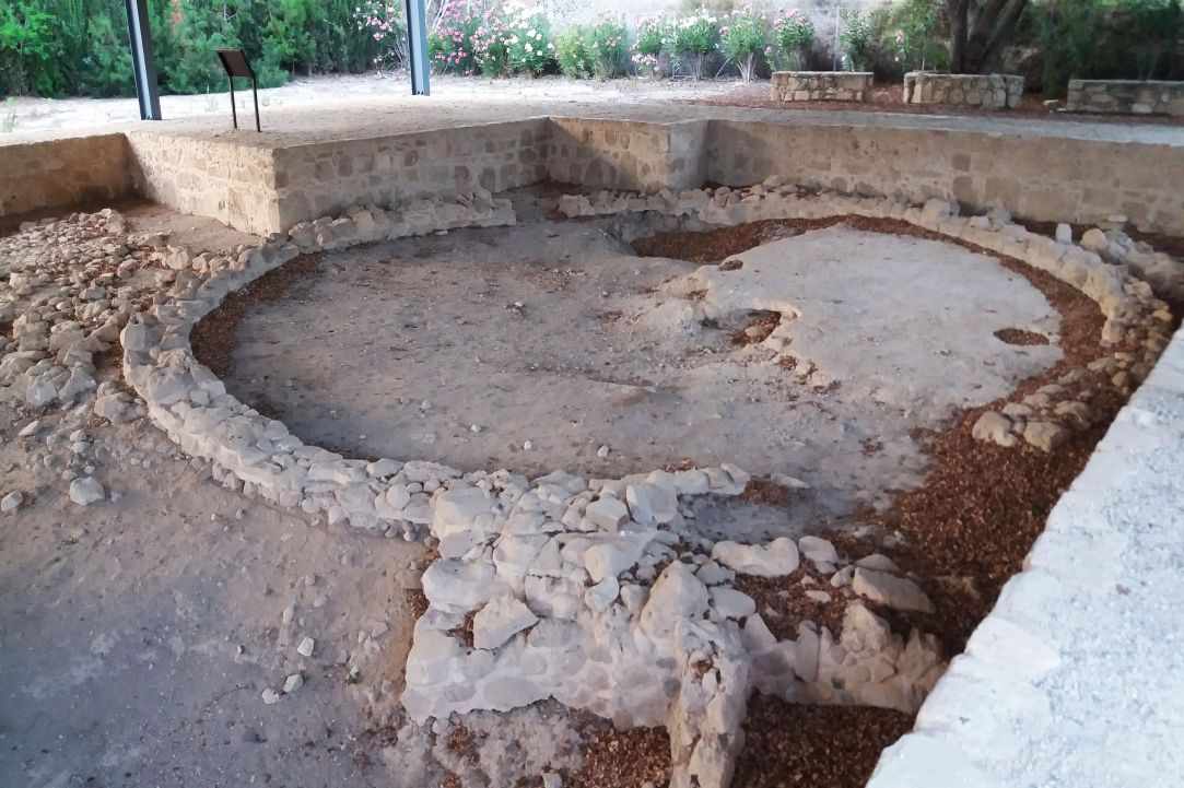 Pithos House