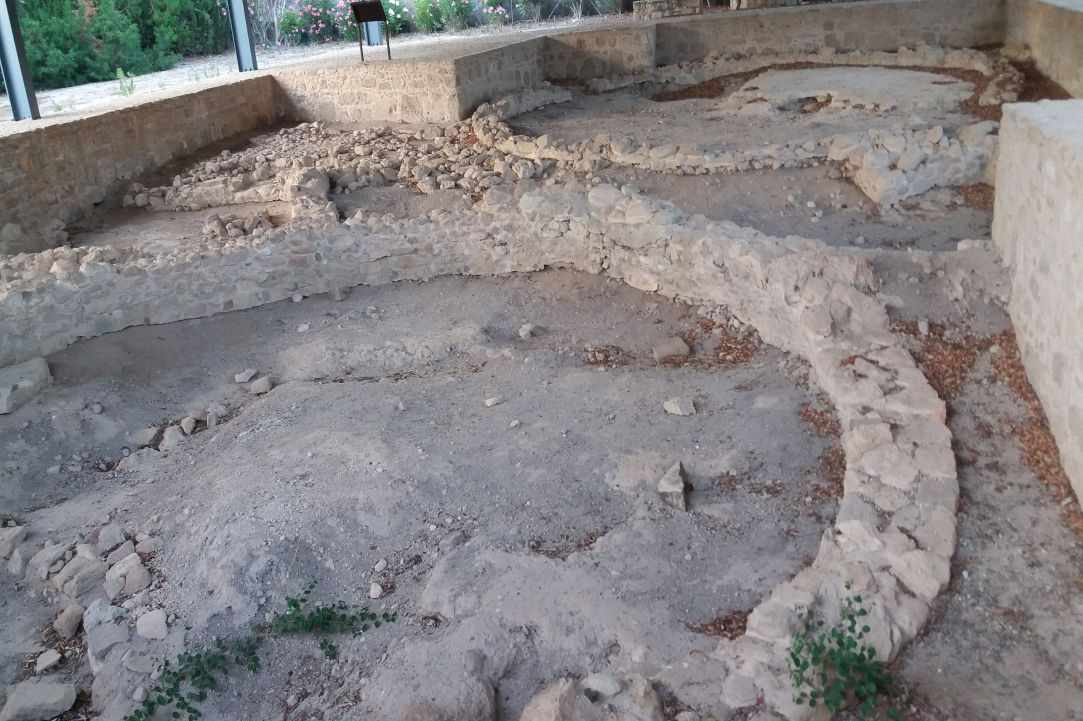 Pithos House