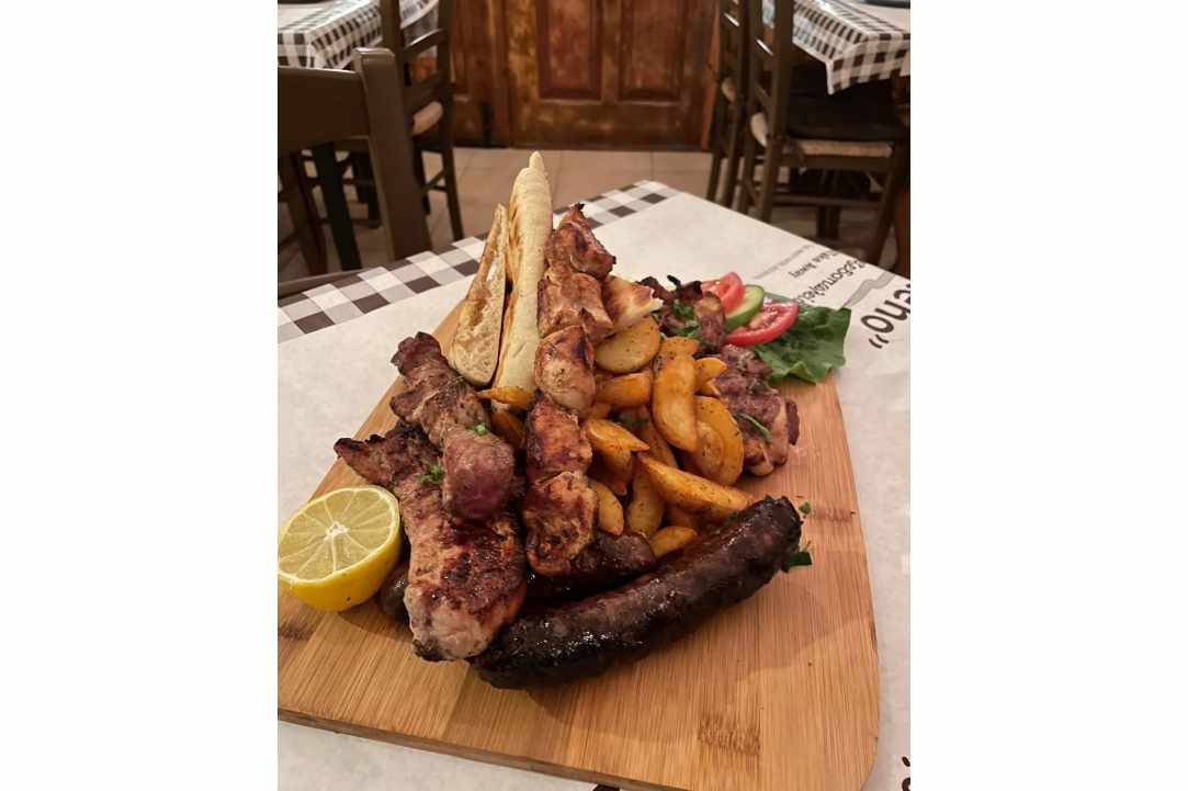 Stenó Mezedopoleío – Ouzerí: Ultimate Taste Escape!