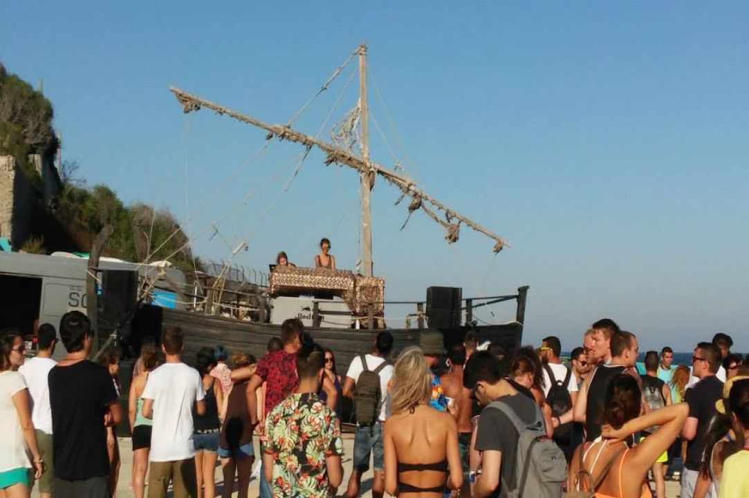 Event  at Ithaki Beach